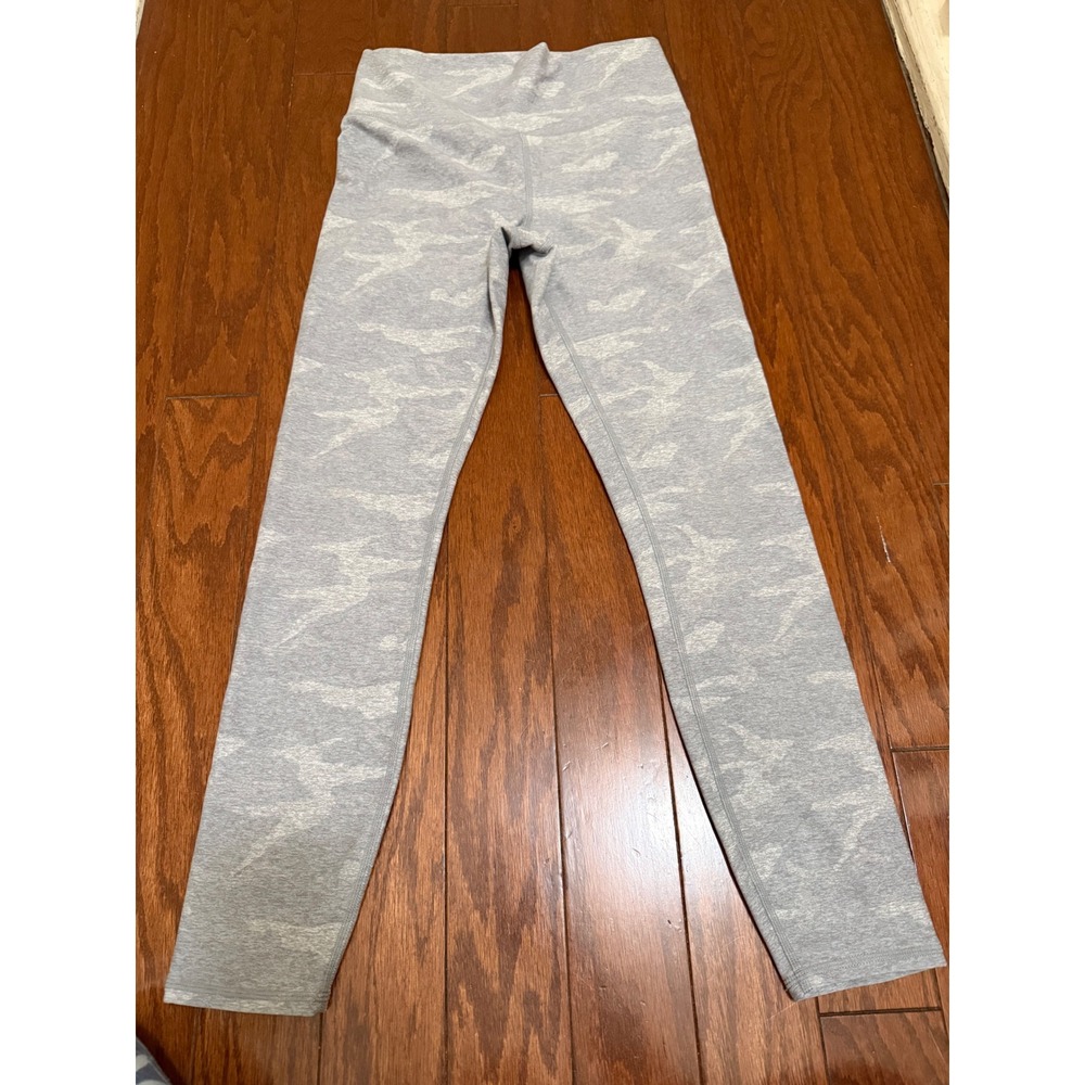 Vuori Daily Leggings Womens Grey Camo High Rise 7/8 Yoga Pants Activewear‎